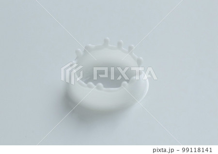 ミルクの創り出すアート ミルククラウン 99118141