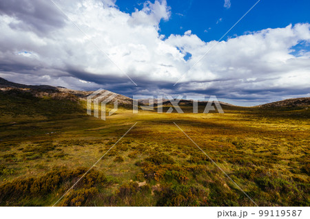 Snowy Mountains View on Cascade Hut Trail in Australia 99119587