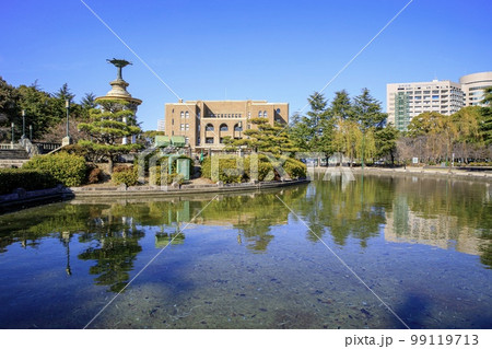 名古屋市 鶴間公園の噴水塔と名古屋市公会堂 名古屋市 鶴間公園の噴水塔と名古屋市公会堂 99119713
