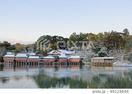 長岡天満宮の冬景色 99128698