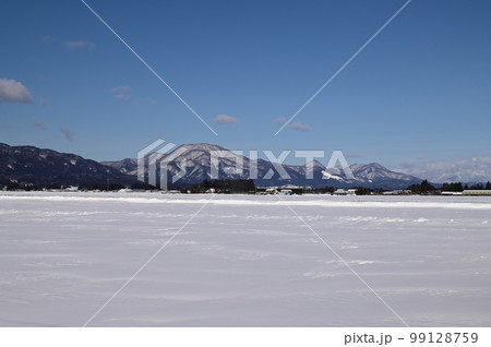 寒い日氷点下の朝 99128759