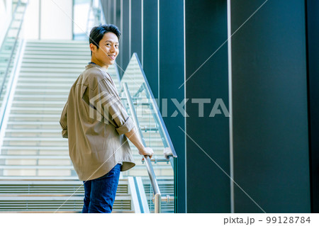 エンジニア 男性 撮影協力「LINK FOREST」 エンジニア 男性 撮影協力「LINK FOREST」 99128784
