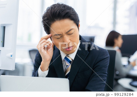 ビジネスマン 99129284