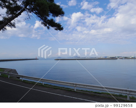 伊予港(愛媛県伊予市) 99129658