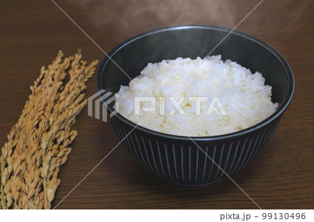 炊き立ての御飯 99130496