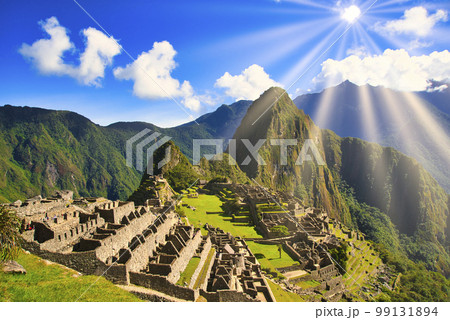 インカ帝国の空中都市・マチュピチュ遺跡の絶景 インカ帝国の空中都市・マチュピチュ遺跡の絶景 99131894