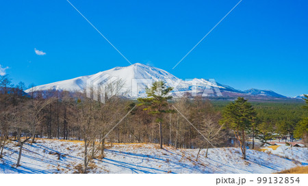 浅間山 雪化粧 雪山風景素材 99132854