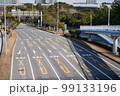 たくさんの車線　道路　 99133196