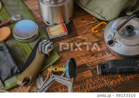 アウトドアキャンプ道具 クローズアップ撮影素材 99133310