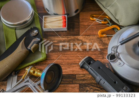 アウトドアキャンプ道具 クローズアップ撮影素材 99133323