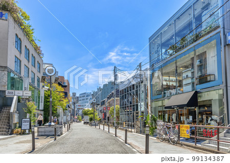 東京渋谷の都市風景　渋谷キャットストリート 99134387