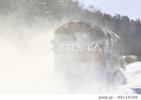 冬の宗谷本線を走るラッセル車 冬の宗谷本線を走るラッセル車 99134599