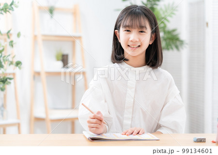 勉強をする小学生 受験 勉強をする小学生 受験 99134601