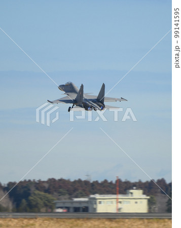 インド空軍スホーイSu-30MKI離陸 インド空軍スホーイSu-30MKI離陸 99141595