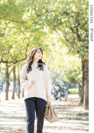 女子旅　若い女性 99149605