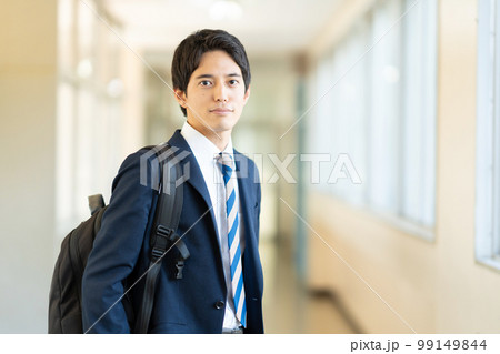 高校生　男子　学校 99149844