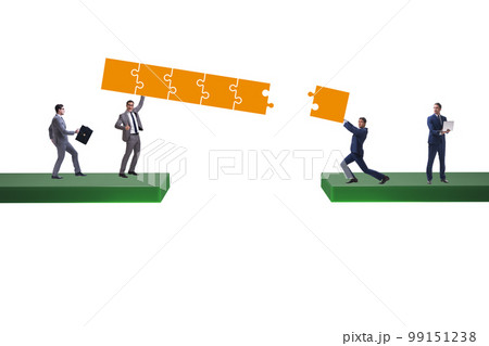 Concept of teamwork with bridge being built 99151238