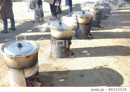 炊き出し 炊き出し 99152520