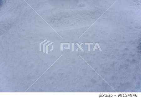 降り積もった雪（背景用） 99154946