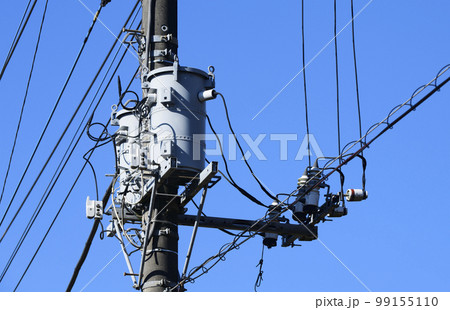 青空と電柱 青空と電柱 99155110