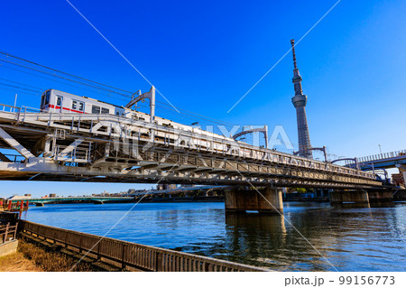 東京 墨田区 すみだリバーウォークとスカイツリー 東京 墨田区 すみだリバーウォークとスカイツリー 99156773