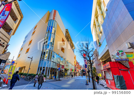 東京　台東区　浅草1丁目の都市風景　浅草ROX・3G店 99156800