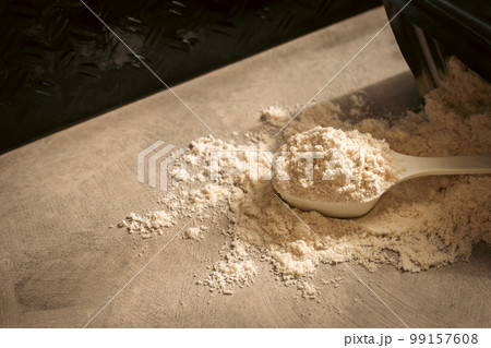 プロテインパウダー　プロテインのイメージ素材 99157608