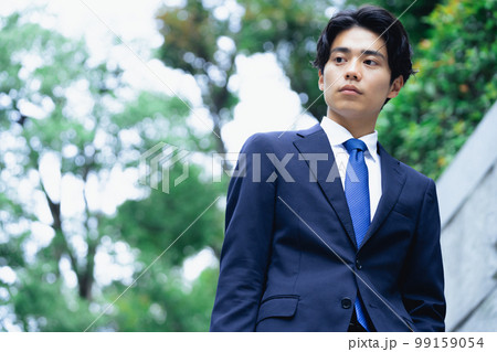 クールな若いビジネスマン クールな若いビジネスマン 99159054