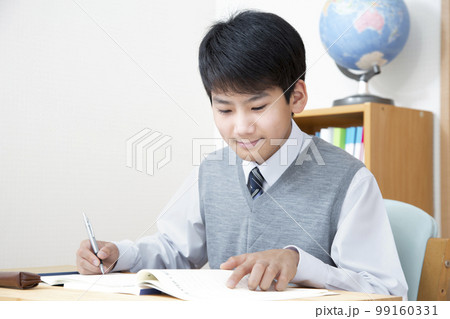 勉強する男の子　中学生　高校生 99160331