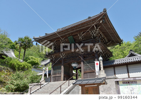 新緑の長谷寺 仁王門 奈良県桜井市初瀬 新緑の長谷寺 仁王門 奈良県桜井市初瀬 99160344