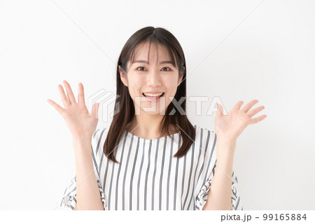 女性　白バック 99165884