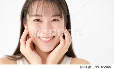 女性　ビュティー　笑顔 99165900