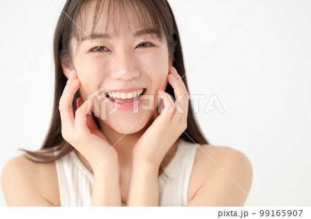 女性　ビュティー　笑顔 99165907