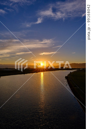 筑後川の夜明け 99168042