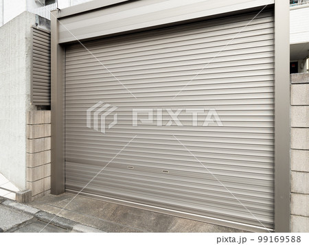 ガレージのシャッター 99169588