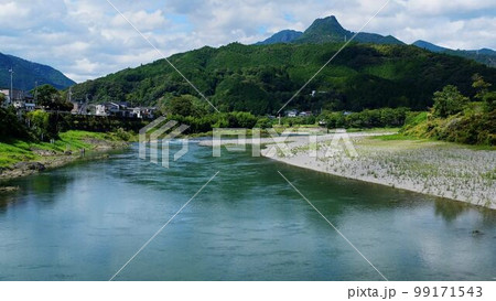 高知県越知町　植物博士牧野富太郎が愛した横倉山と清流仁淀川 99171543
