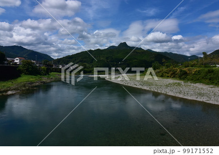 高知県越知町　植物博士牧野富太郎が愛した横倉山と清流仁淀川 99171552