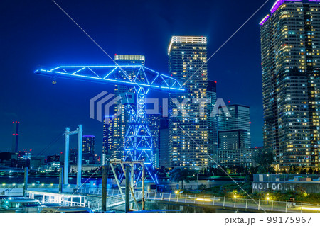 【東京の都市風景】アーバンドッグ豊洲の都市夜景 【東京の都市風景】アーバンドッグ豊洲の都市夜景 99175967