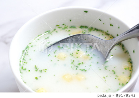 じゃがいもと野菜のポタージュ じゃがいもと野菜のポタージュ 99179543