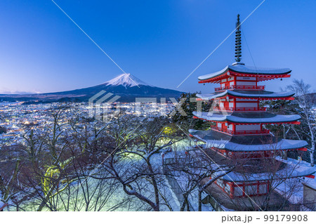 新倉山公園　冬　夜　富士山 99179908