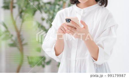 小学生 女の子 スマホ 小学生 女の子 スマホ 99179987