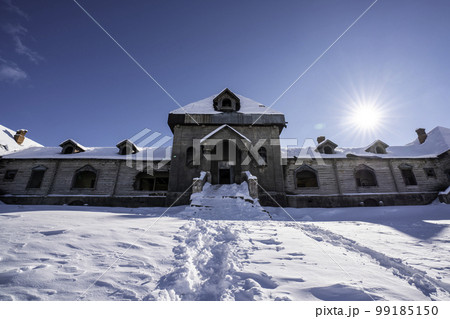 Exterior view of ruined and abondened Catherine Palace in Kars, Turkey. 99185150