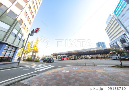 新潟駅前弁天通商店街から新潟駅を望む 新潟駅前弁天通商店街から新潟駅を望む 99188710