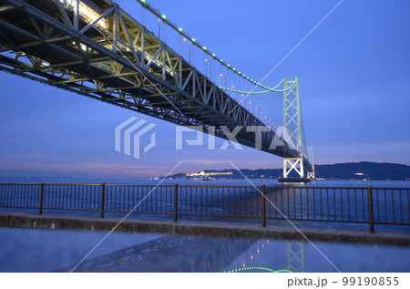 夜の明石海峡大橋　兵庫県 99190855