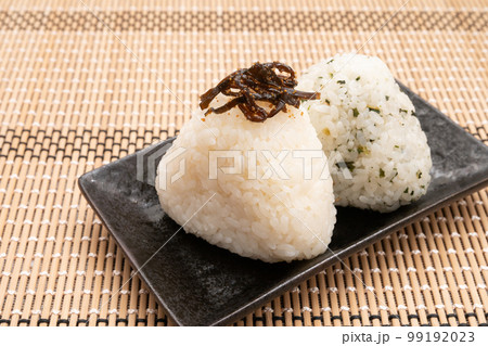 手作りおにぎり（昆布と青菜） 99192023