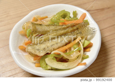 魚料理の南蛮漬け はぜ 魚料理の南蛮漬け はぜ 99192400