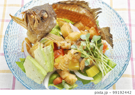 魚料理　メバルのから揚げサラダ 99192442