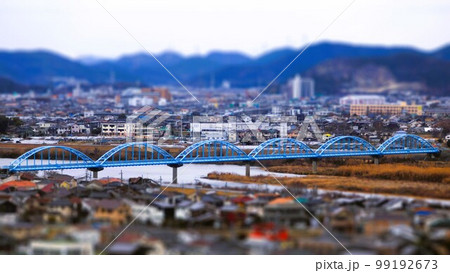 加古川にかかる水道橋 99192673