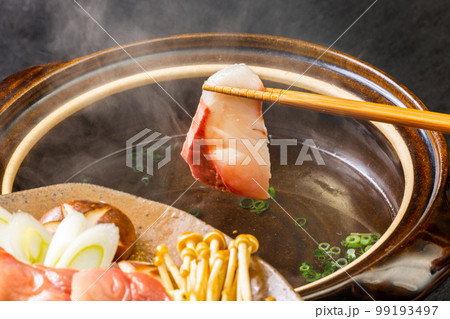 ぶりしゃぶ Shabu-shabu Japanese food of yellowtail ぶりしゃぶ Shabu-shabu Japanese food of yellowtail 99193497