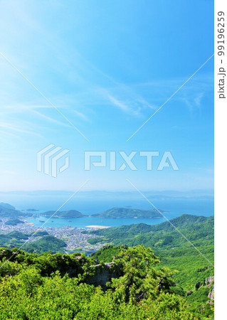 香川県 小豆島 青空の寒霞渓展望台からの風景 香川県 小豆島 青空の寒霞渓展望台からの風景 99196259